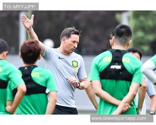 国安全队经过四小时车程顺利抵达中国香港驻地展开工作