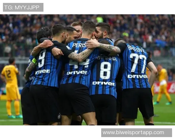 邮报报道石玫瑰乐队贝斯手马尼去世终生红魔球迷享年63岁